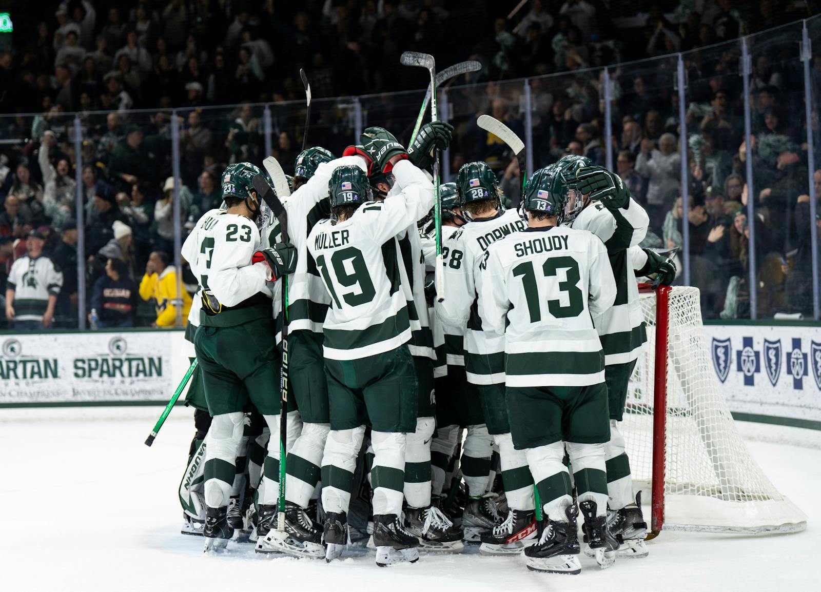 FINAL MSU hockey grinds for exhilarating 21 win over No. 6 Michigan