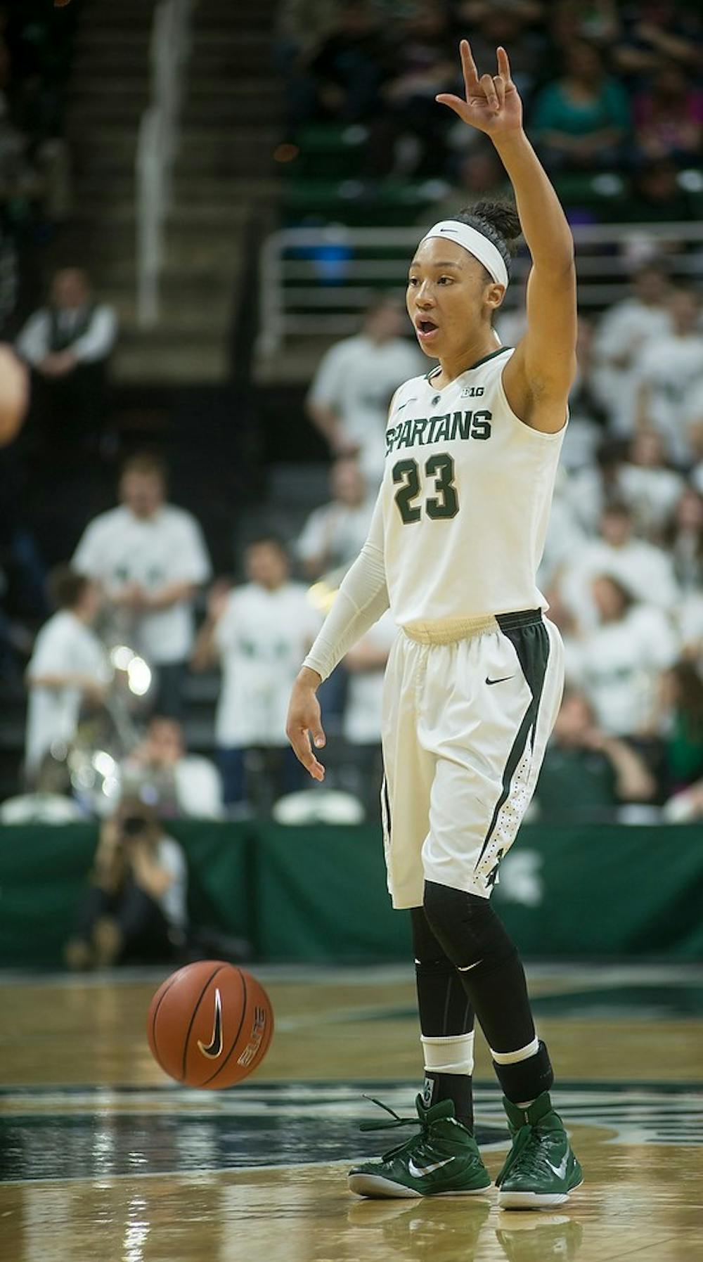 <p>Sophomore guard Aerial Powers signals to her teammates Jan. 18, 2015, during the game against Iowa at Breslin Center. The Spartans were defeated by the Hawkeyes, 52-50. Erin Hampton/The State News</p>