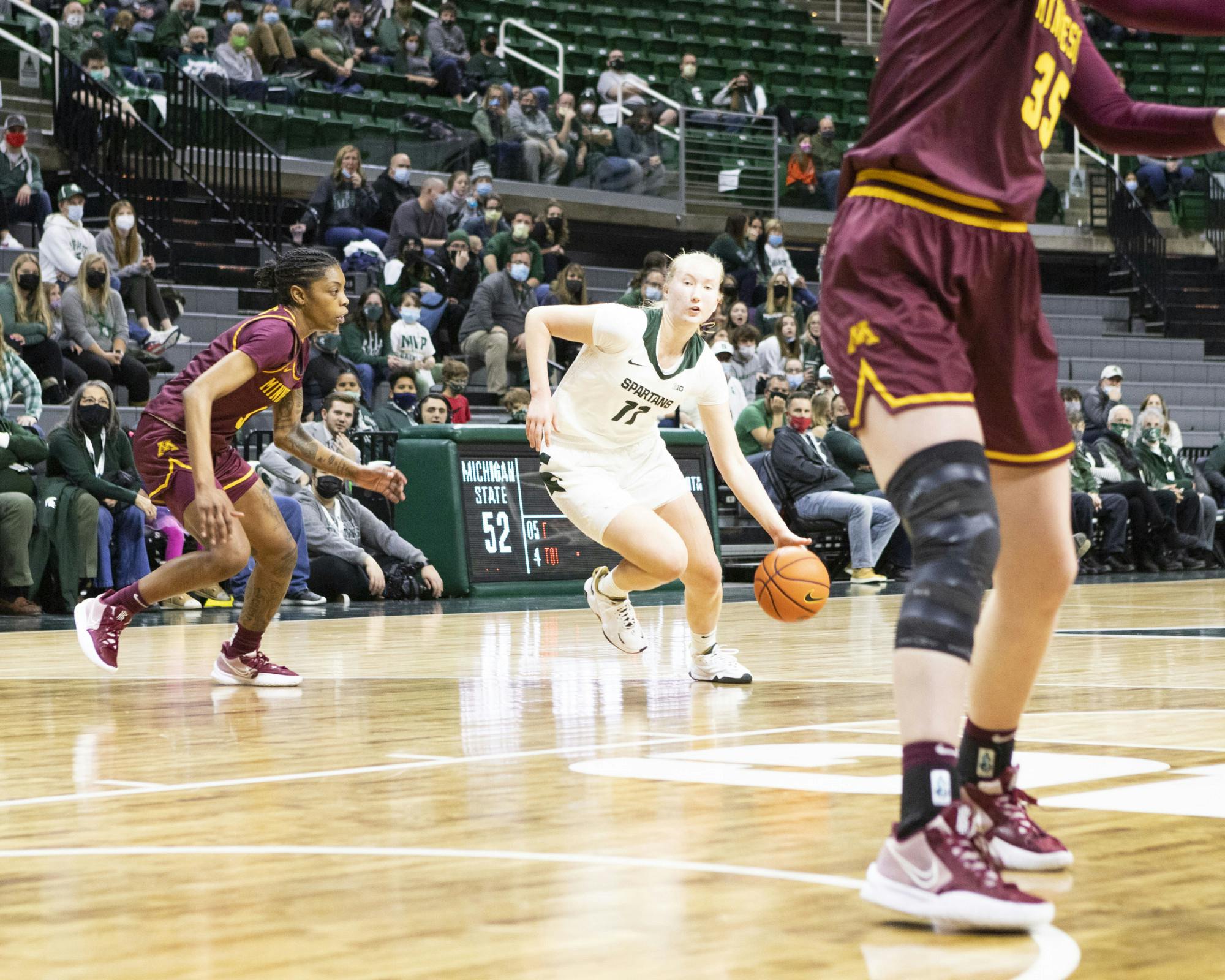 <p>Freshman guard/forward Matilda Ekh runs the ball down the court on Jan. 23, 2022.</p>