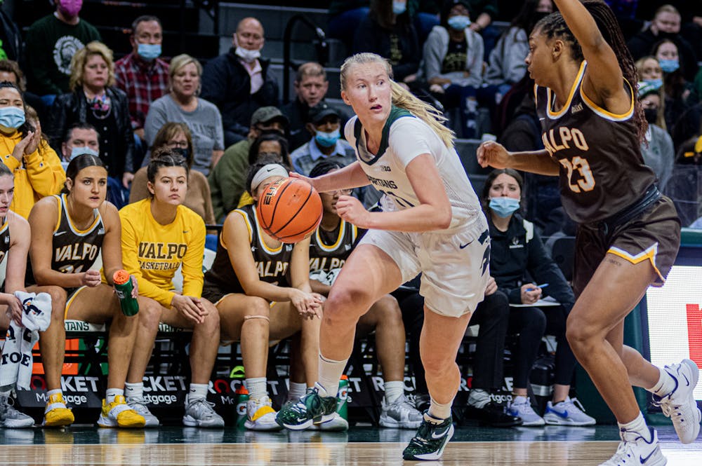 <p>Freshman Matilda Ekh looks for a passing outlet at the Breslin Center on Nov. 16, 2021. Michigan State women&#x27;s basketball took down Valparaiso 73-62, as Head Coach Suzy Merchant claimed her 500th win.</p>