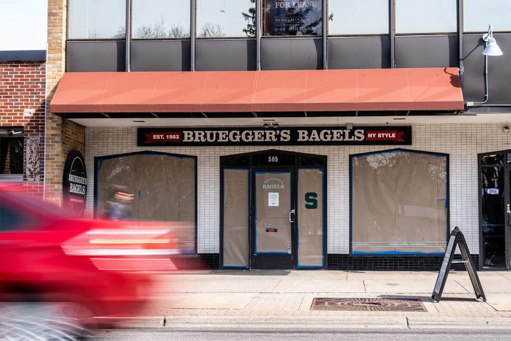 <p>Brueggers Bagels front door has a sign notifying the public of its closing on Grand River Ave. in East Lansing, MI on March 25, 2026.</p>