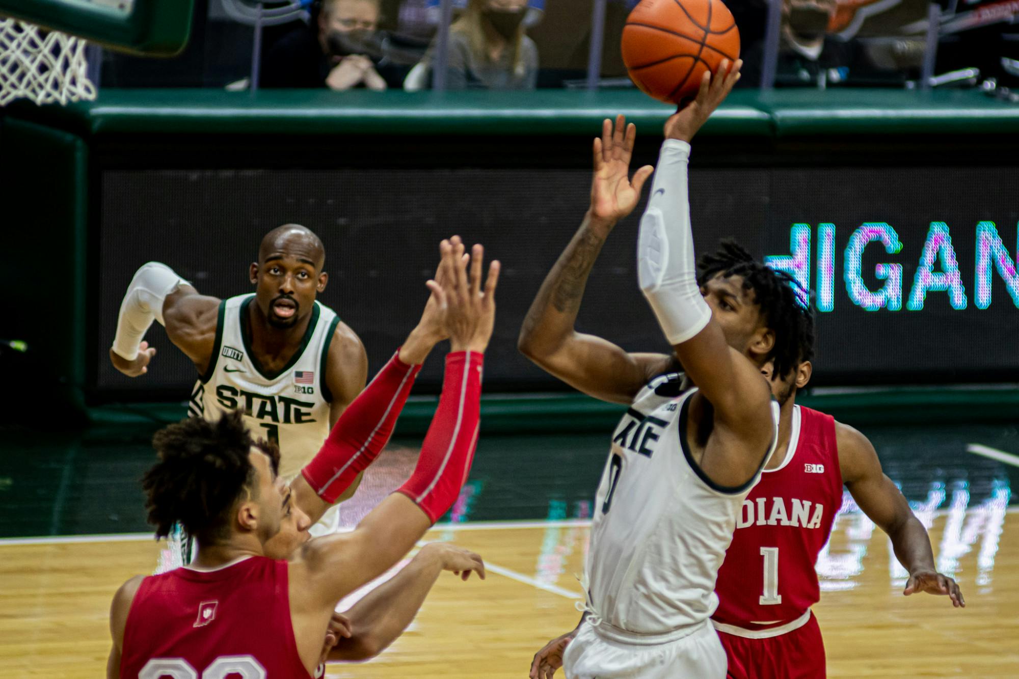 Junior guard Aaron Henry shoots a floater on Mar. 2, 2021. Henry had an all-around performance with 22 points, eight rebound and five assists in the Spartan victory against the Hoosiers.