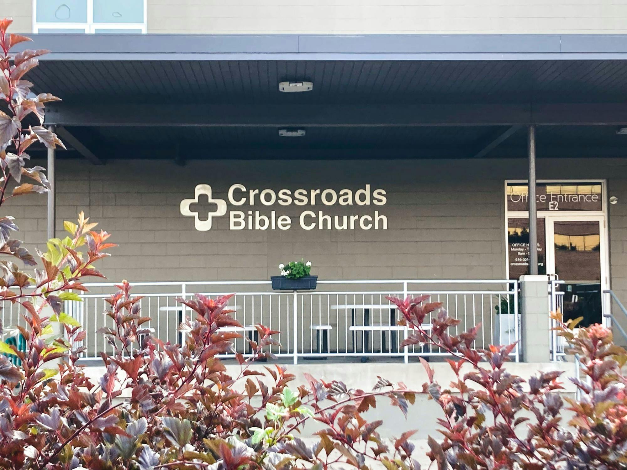 Composed of around 25 physicians and over 300 student volunteers, Grand Rapids Street Medicine partners with local outreach programs to set up pop-up clinics throughout Grand Rapids. Crossroads Bible Church is one of three venues. 
