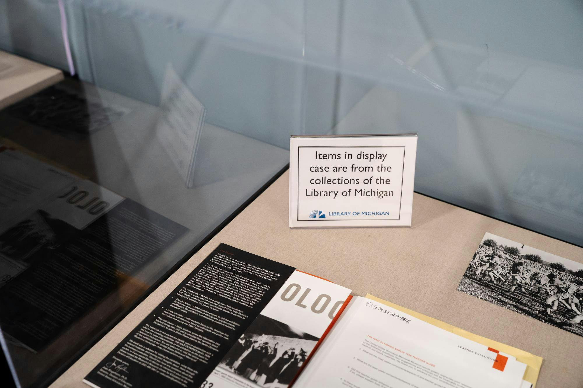 020325-mk-holocaustexhibit-09