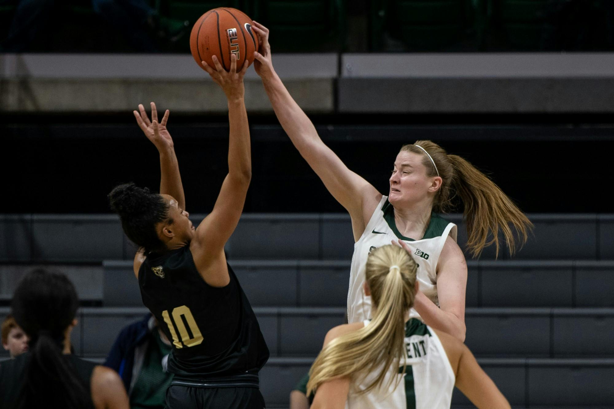 <p>Then-freshman forward Julia Ayrault (40) blocks a shot during the game against Oakland Nov. 19, 2019 at the Breslin Center. The Spartans defeated the Golden Grizzlies, 76-56.</p>