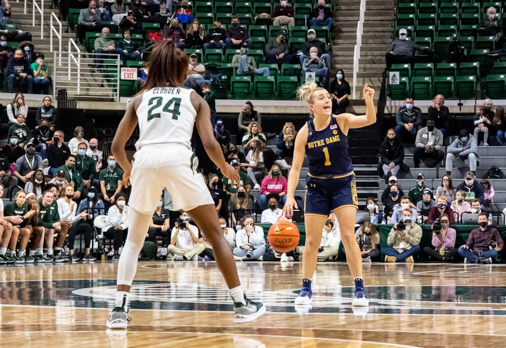 Notre Dame's Dara Mabrey (1) calls out plays during Michigan State's loss on Dec. 2, 2021.
