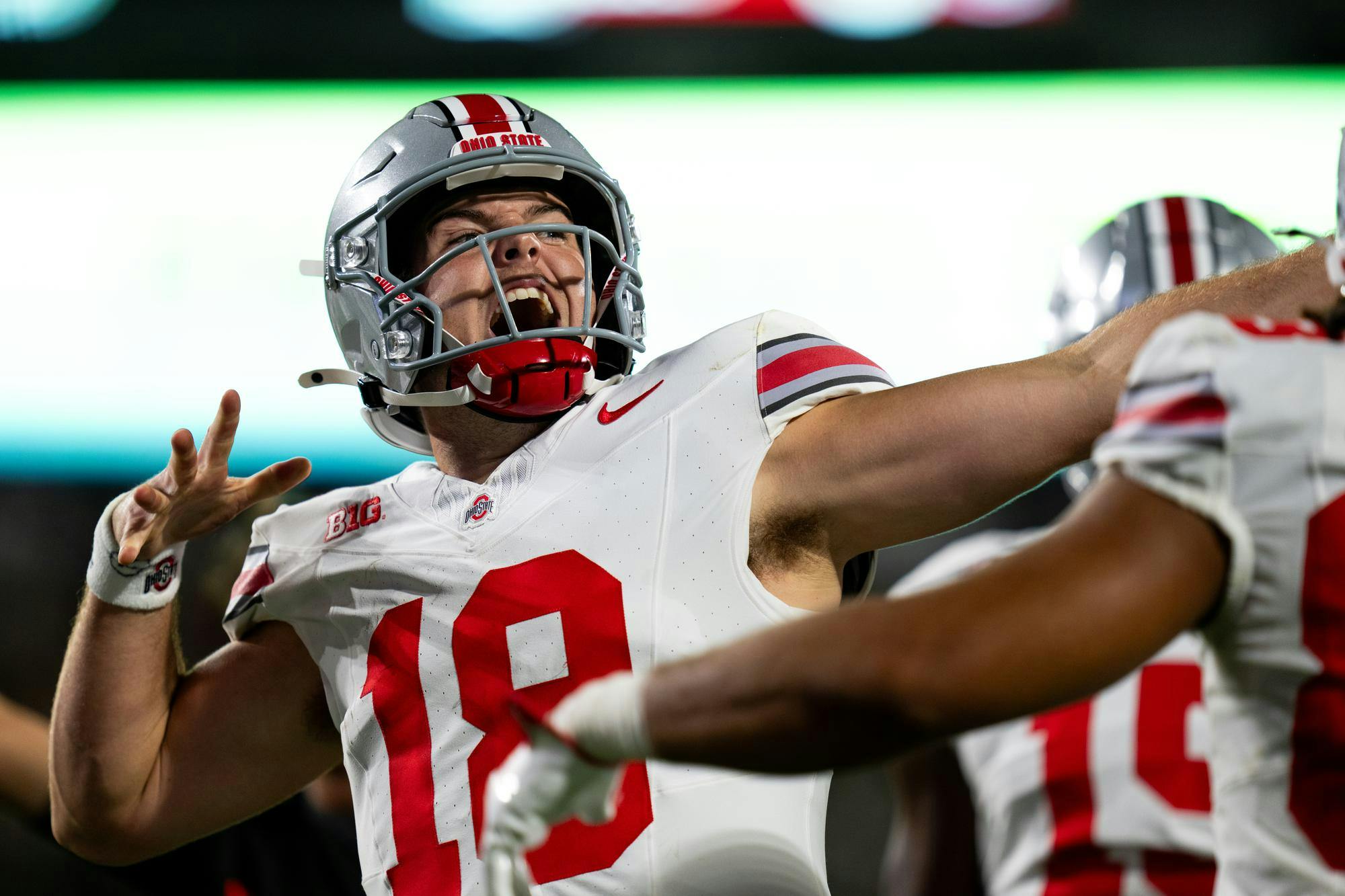 MSU football falls under the lights to No. 3 Ohio State, 387 The