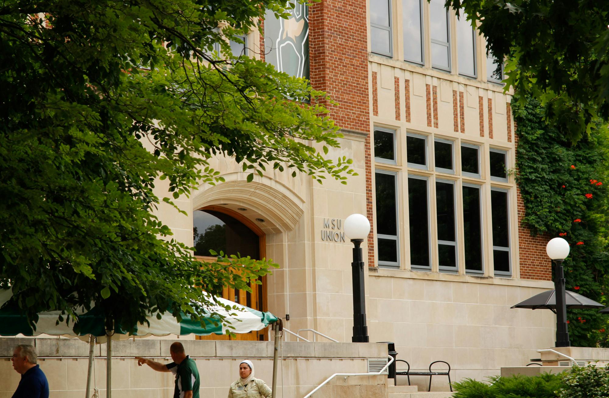 <p>The MSU Union serves as a space for classes, studying and houses the University Activities Board (UAB) and CORES + COPS. The UAB hosts free activities for students on campus, including open mic nights and an annual arts and crafts show. Inside the Union you can find the Union Food Court, a Sparty's and Biggby for those long study sessions.&nbsp;</p>