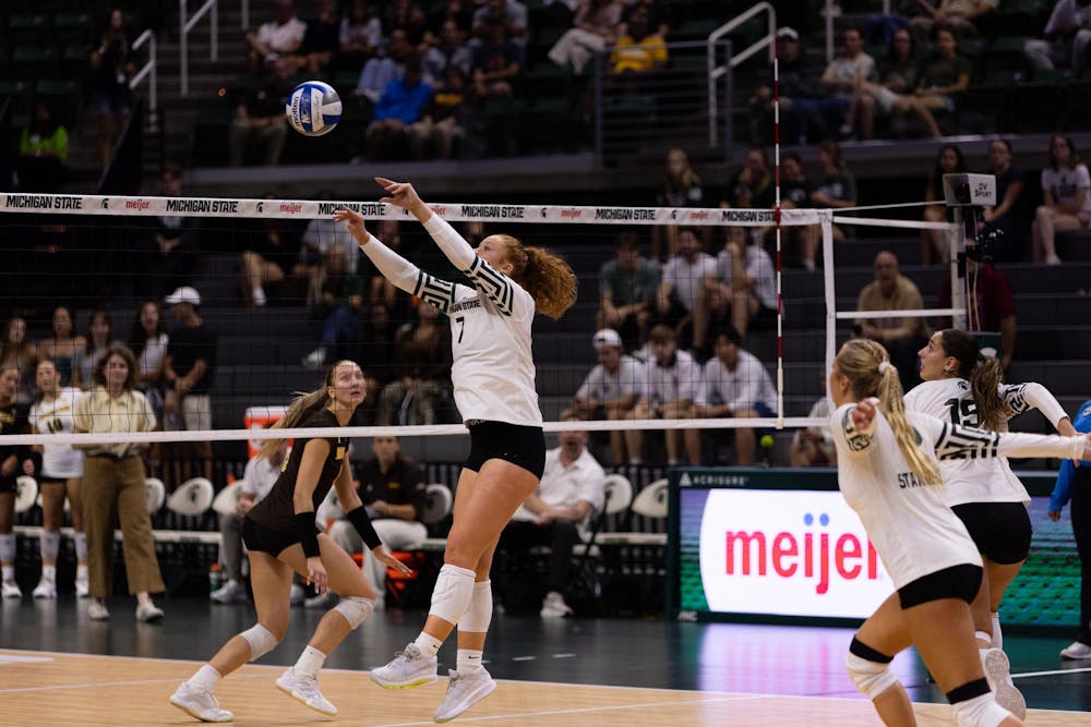 <p>Michigan State redshirt sophomore setter Malayah Long (7) sets the ball during the Michigan State vs Western Michigan volleyball game at the Breslin Center on Tuesday, Sept. 8, 2026.</p>