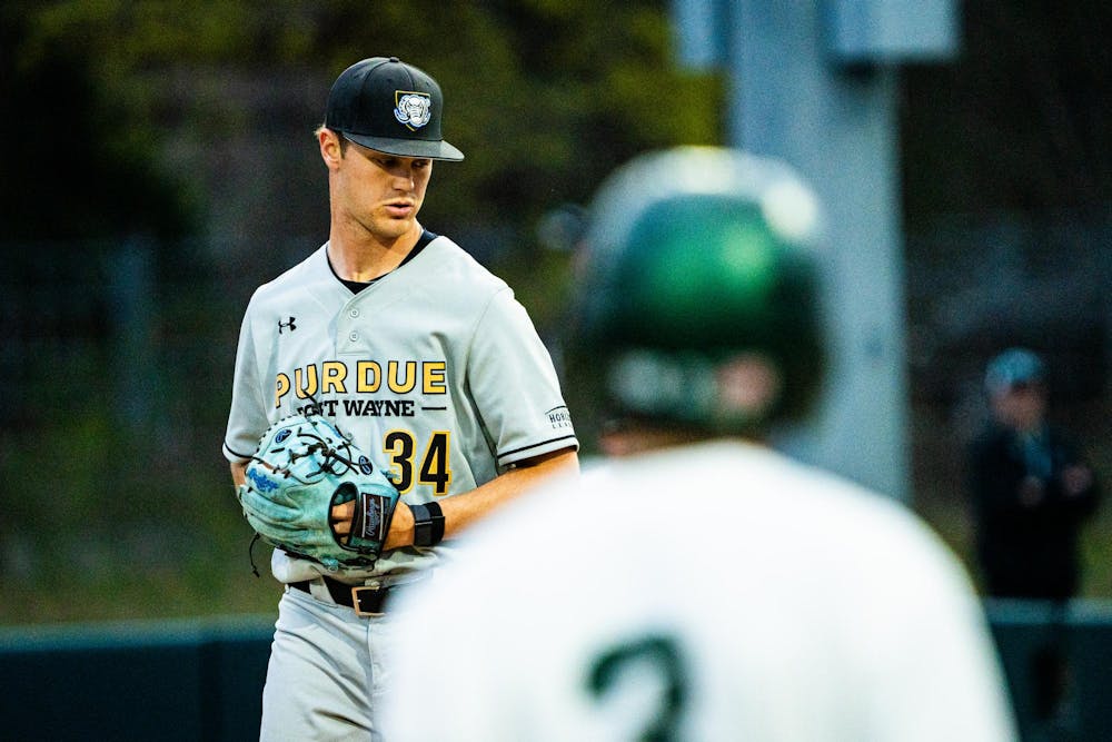 <p>MSU freshman infielder Dayton Murphy (3) watches Purdue Fort Wayne redshirt sophomore pitcher Cole Newell (34) from third base during a game at McLane Stadium on April 13, 2025.</p>
