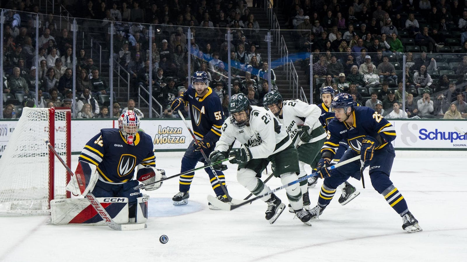 MSU hockey again the aggressor in exhibition shutout of Windsor - The State News msu-hockey-again-the-aggressor-in-exhibition-shutout-of-windsor-the-state-news
