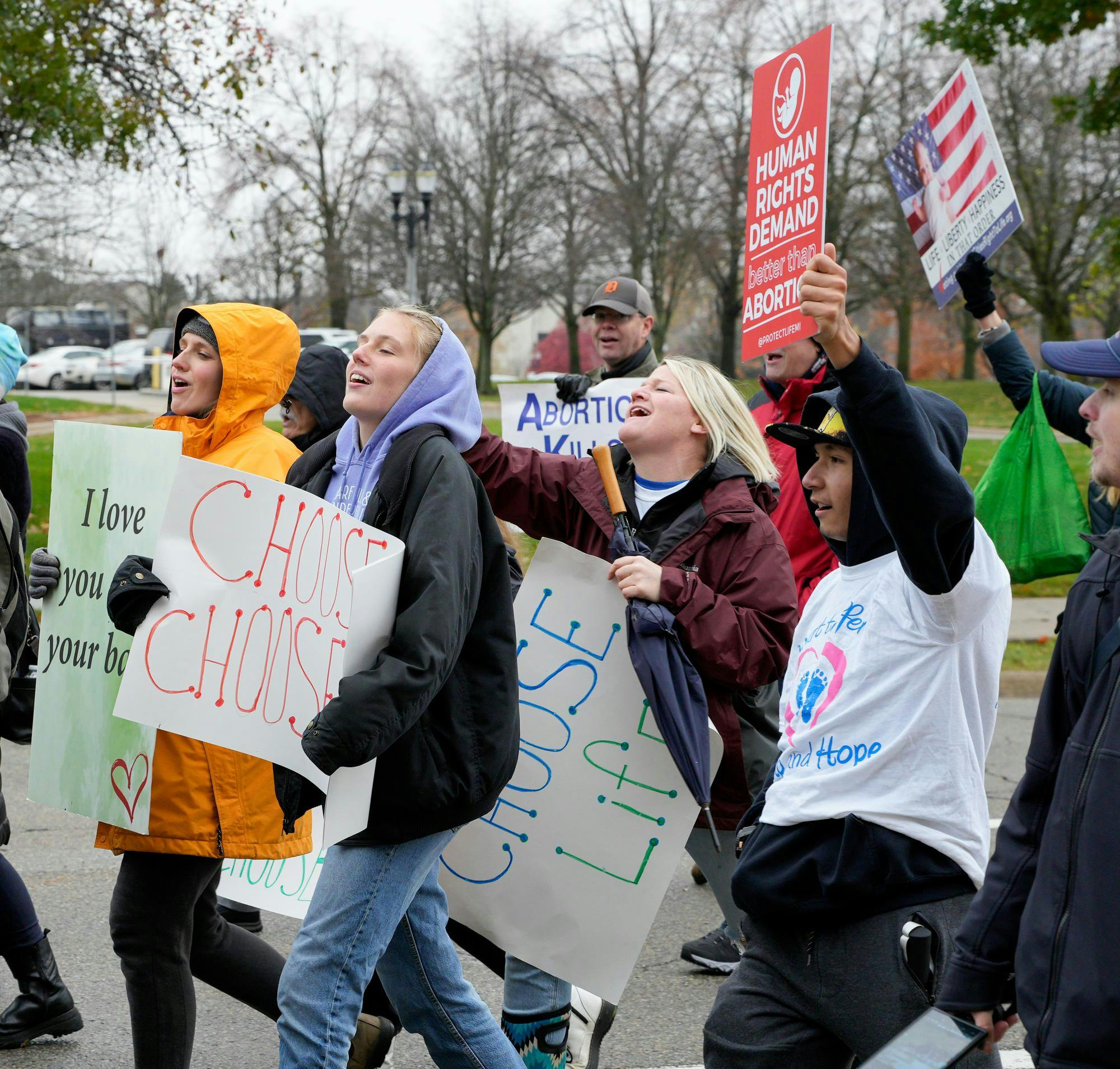 Hundreds gather at MI Capitol for Michigan Right to Life's 'March for