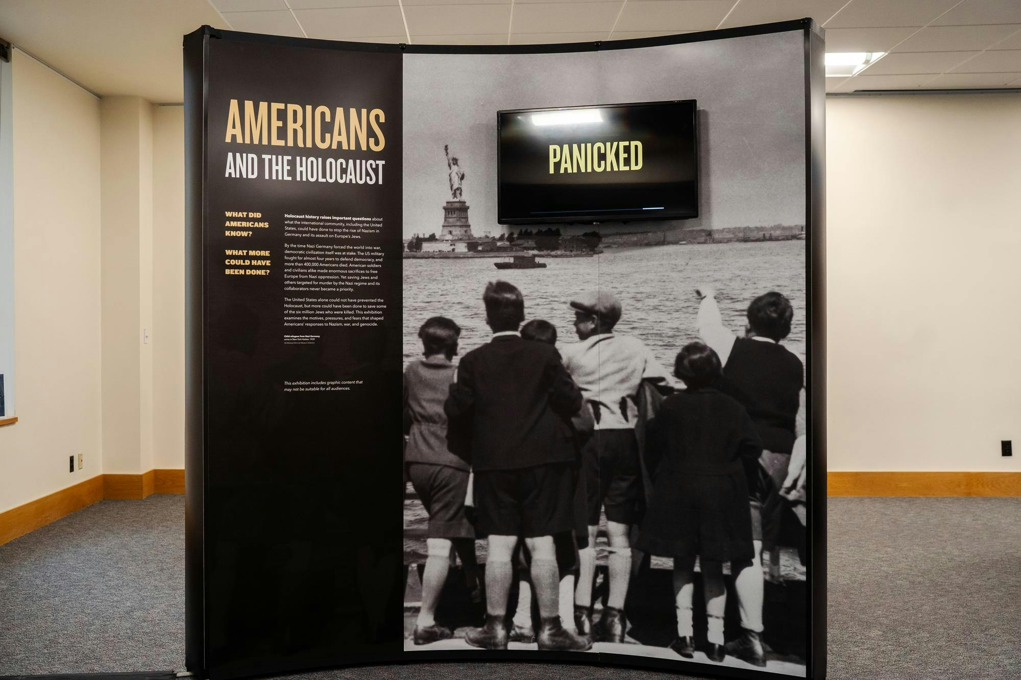 020325-mk-holocaustexhibit-04