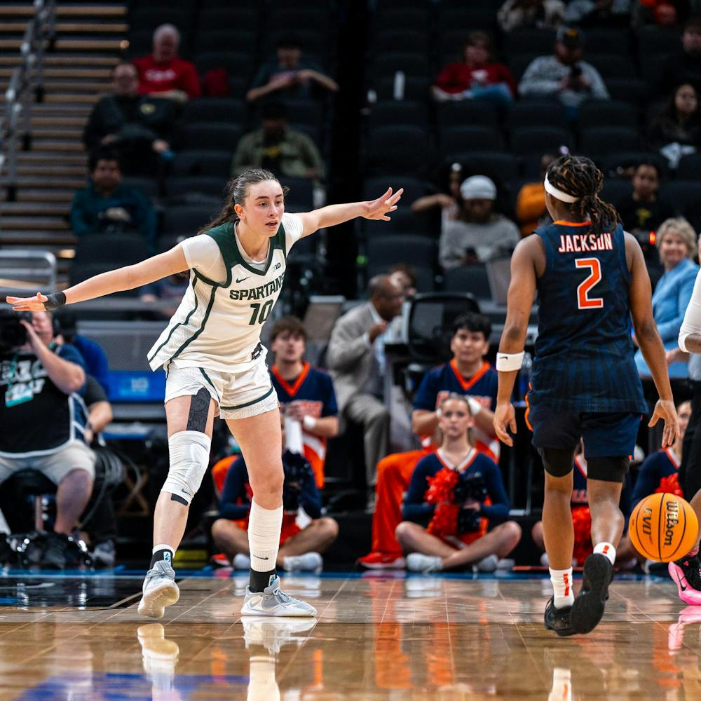 MSU So. F, Inés Sotelo (10), defends an Illinois player while going down the court in the Gainbridge Fieldhouse in Indianapolis, IN on March 5, 2026.