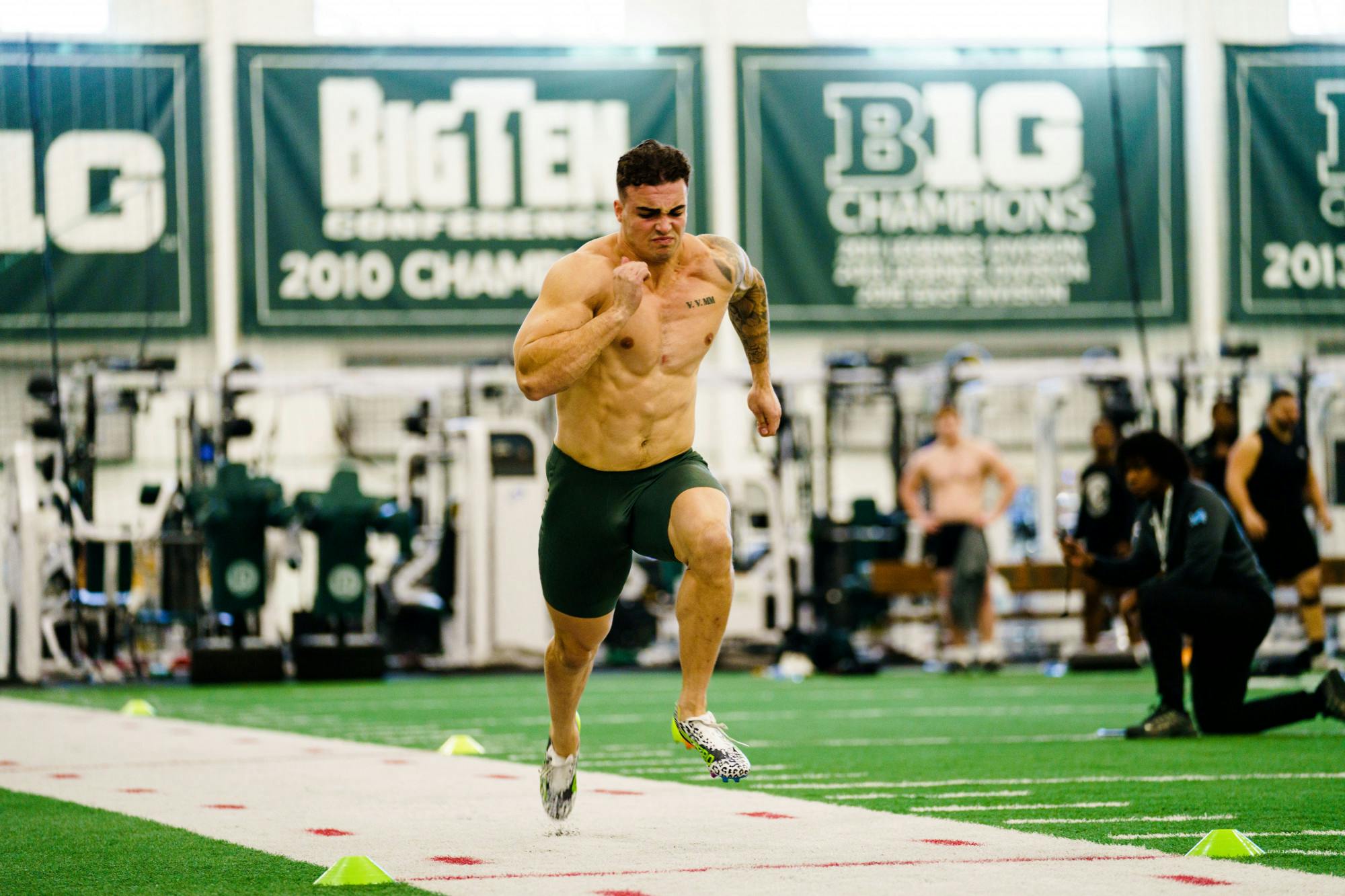 <p>MSU redshirt senior linebacker Ben VanSumeran running the 40-yard dash at MSU Football's pro day, hosted at the Duffey Daughtery Football Building on March 15, 2023.</p>