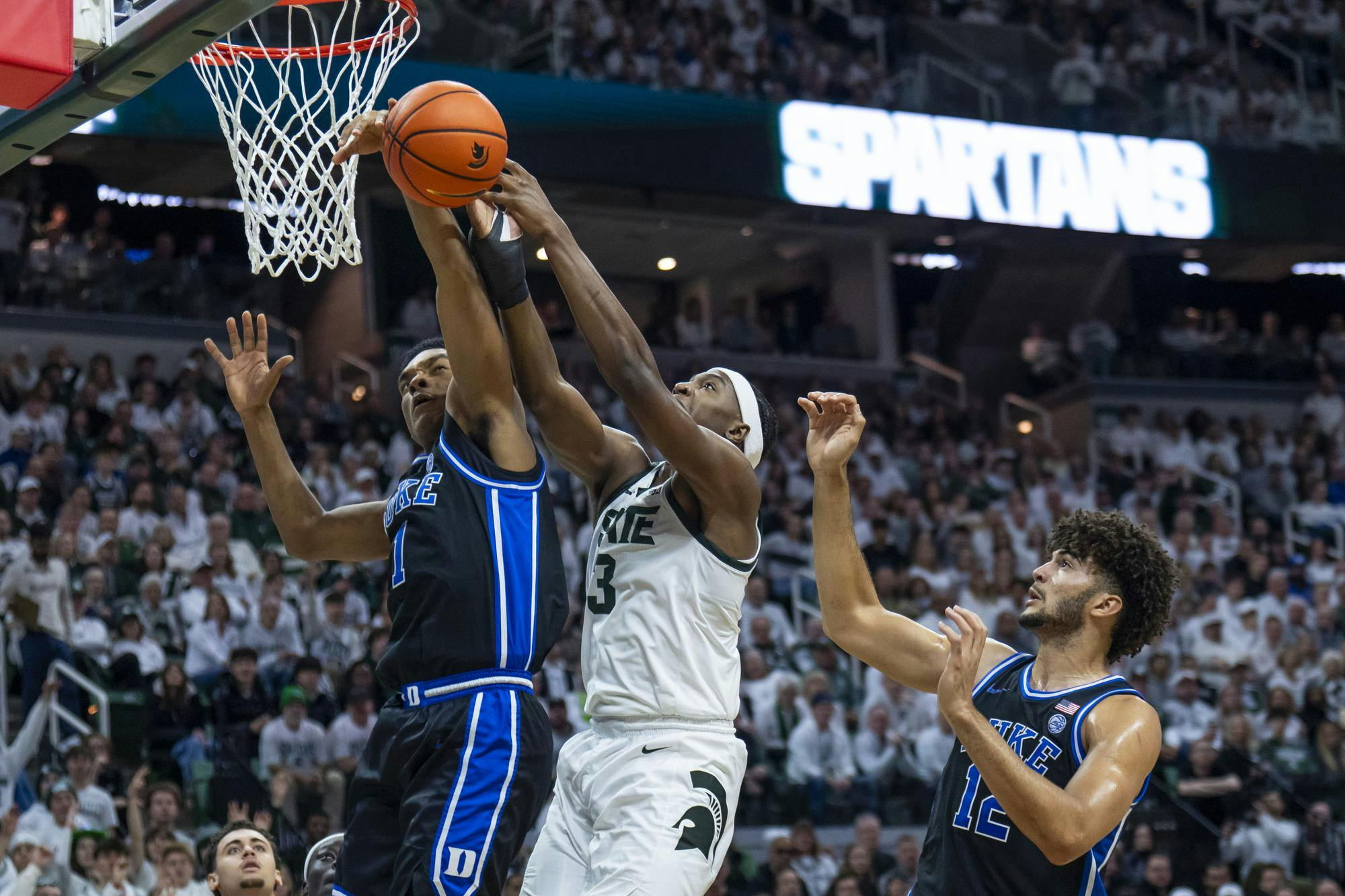 20251206-dukevsmsubasketball-gh-12