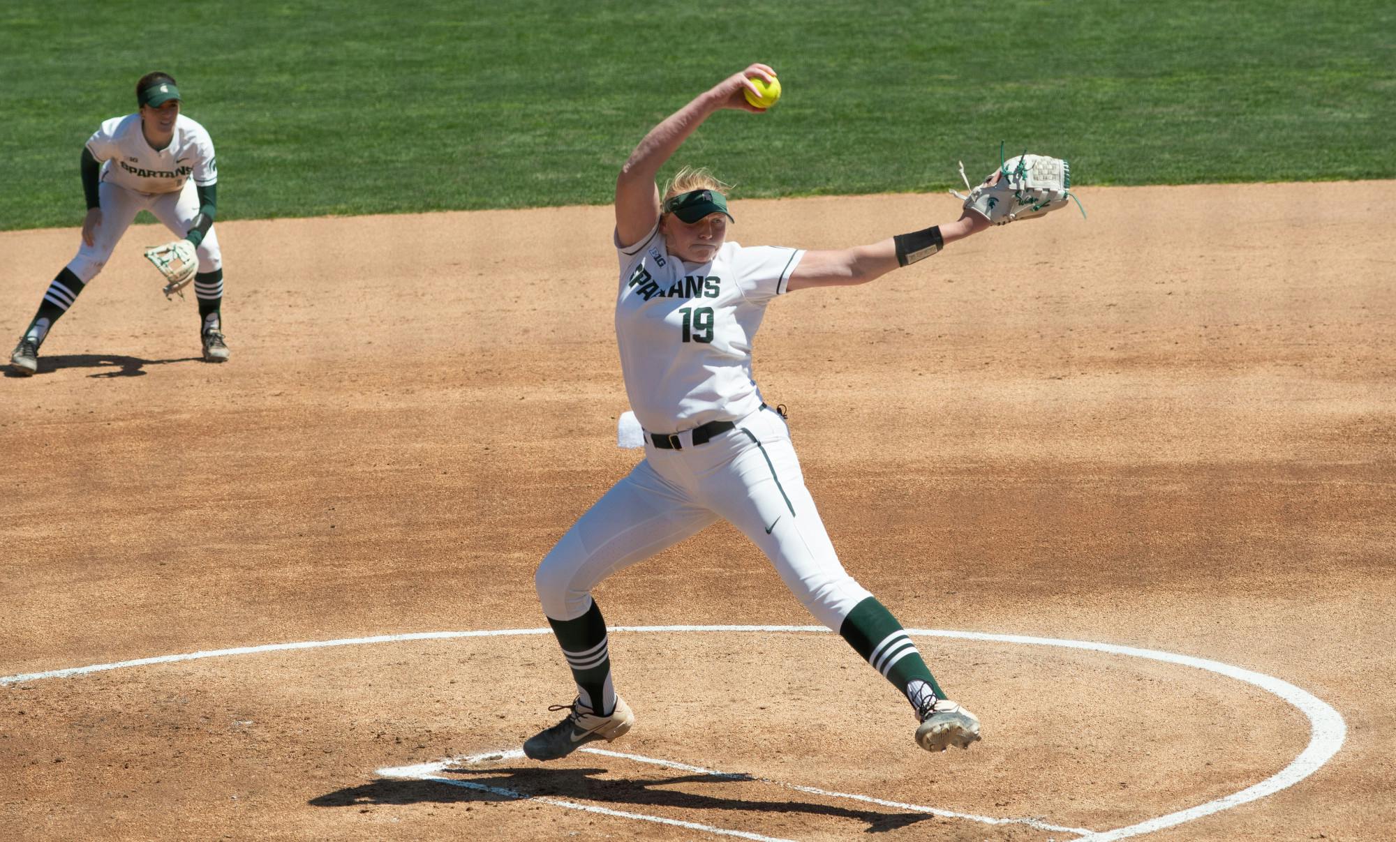 Michigan State's pitcher Alli Walker (19) pitches the ball in the Spartans' win over Purdue on April 25, 2021.
