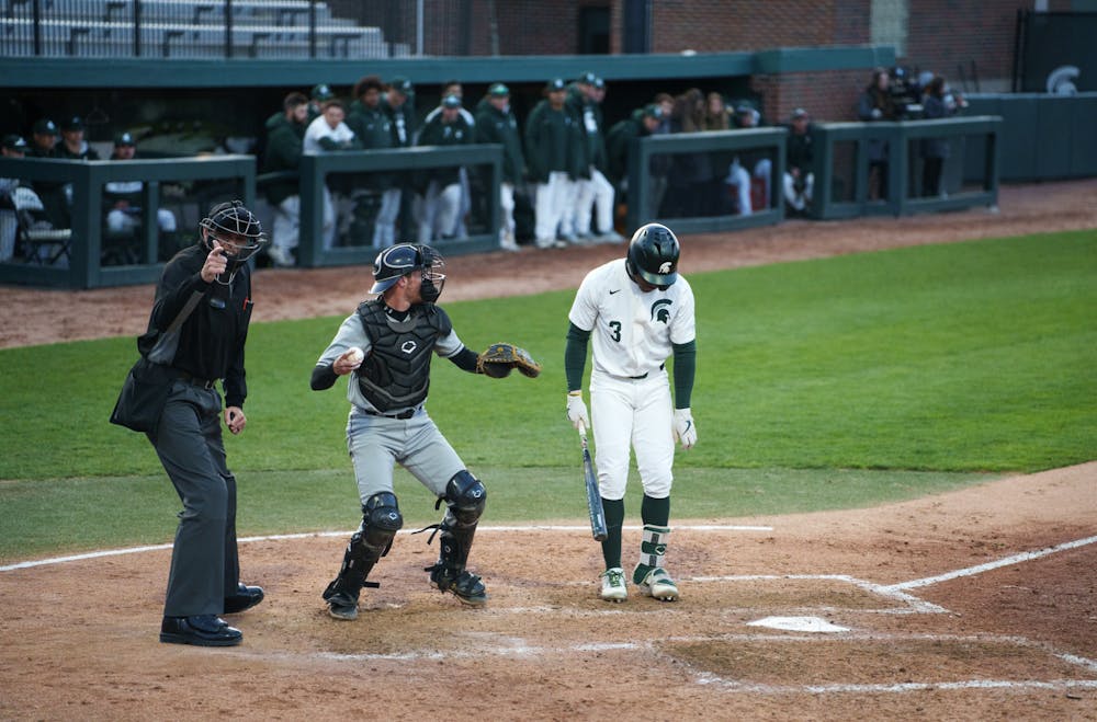 Michigan State junior outfielder Zaid Walker (3) striking in the bottom of the fifth. Michigan State won 7-4 against Purdue Fort Wayne at the McLane Stadium, on Apr. 27, 2022.