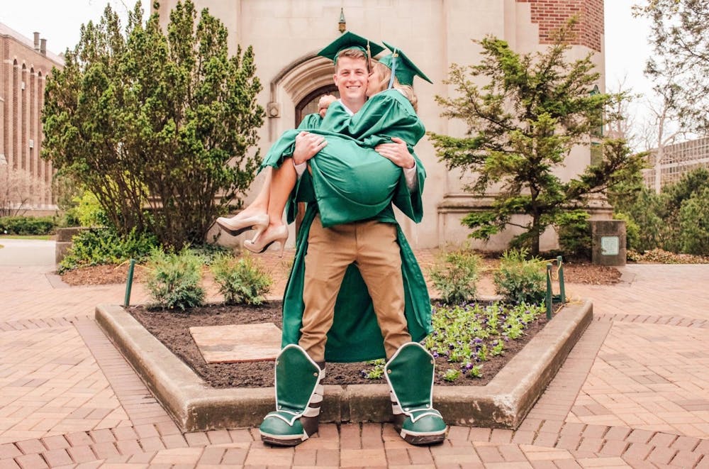 alumni-couple-photo