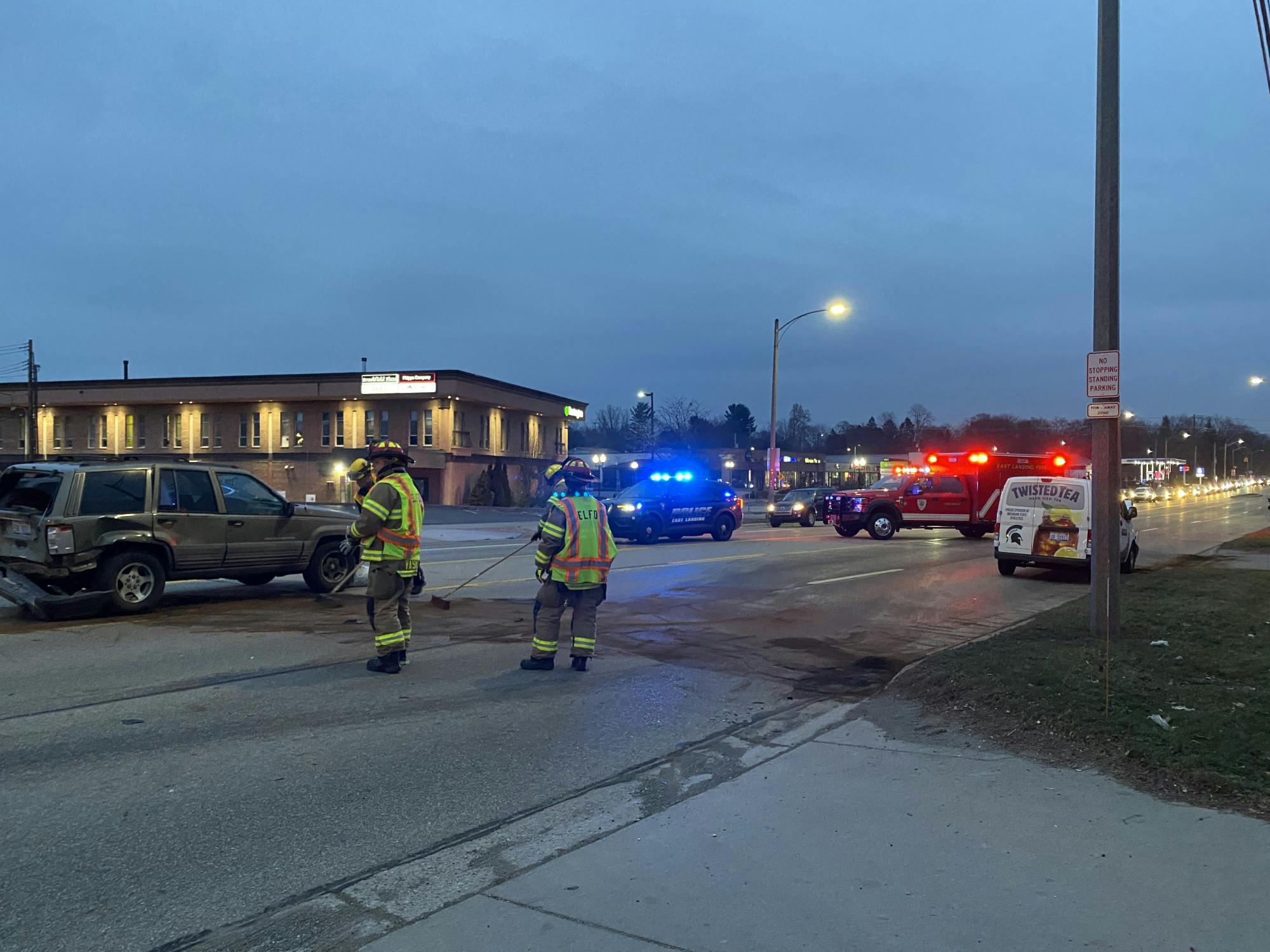 <p>A car crash on Grand River Avenue briefly stopped traffic on Tuesday evening.</p>