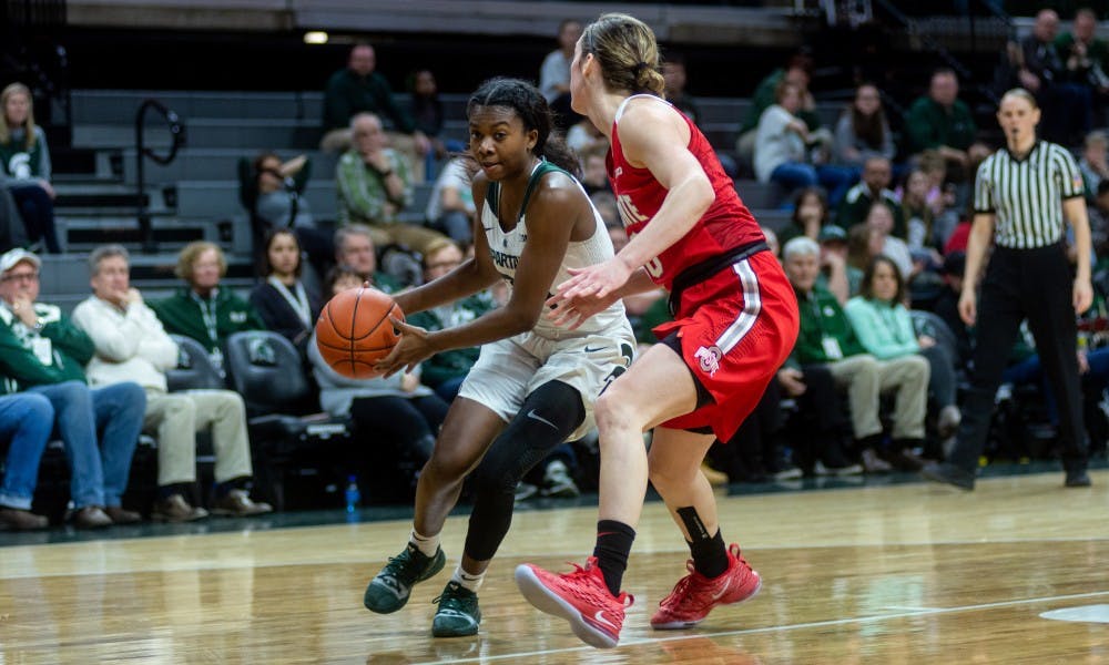 Freshman guard Nia Clouden drives for a layup against Ohio State. The Spartans lost to the Buckeyes, 70-77, on Feb. 21, 2019 at the Breslin Center.