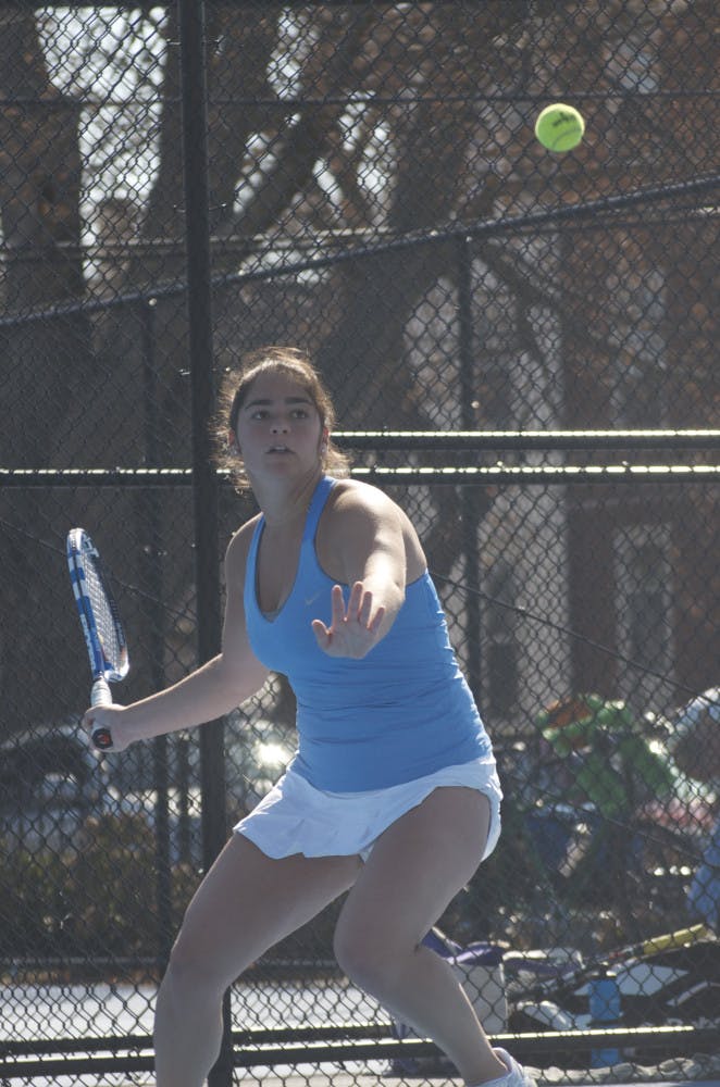 2014-04-12-Womens-TennisDSC_5965