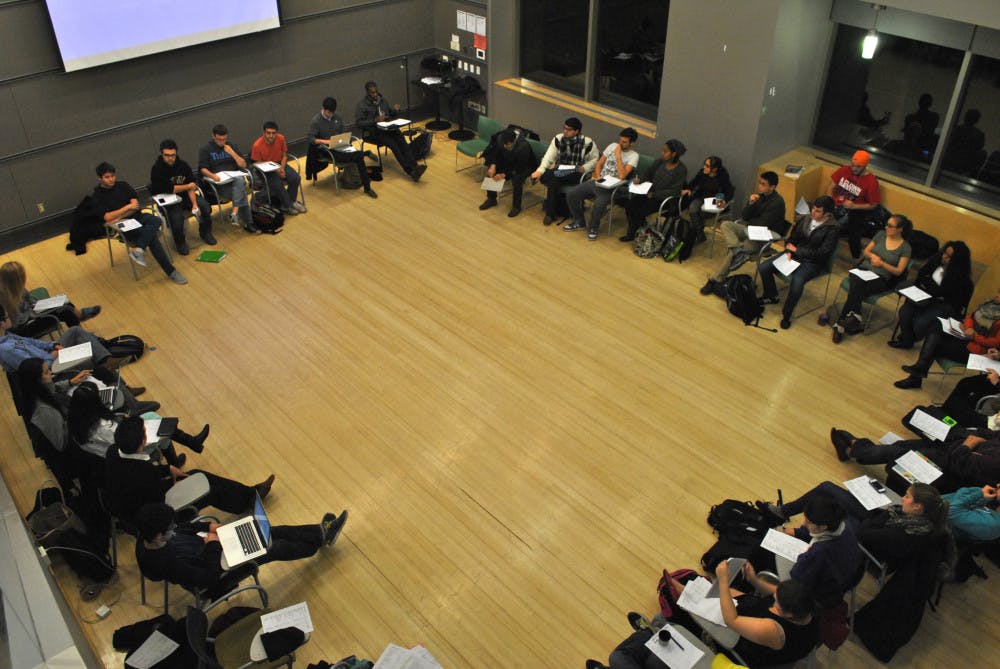 2013-11-24-TCU-Senate-Meeting-13