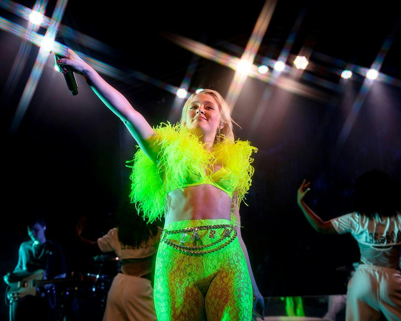 Zara_Larsson_@_The_Observatory_OC_05_02_2019_(48498576961).jpg