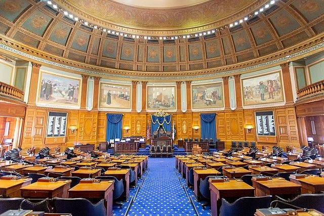 640px-Massachusetts_House_of_Representatives_01.jpg