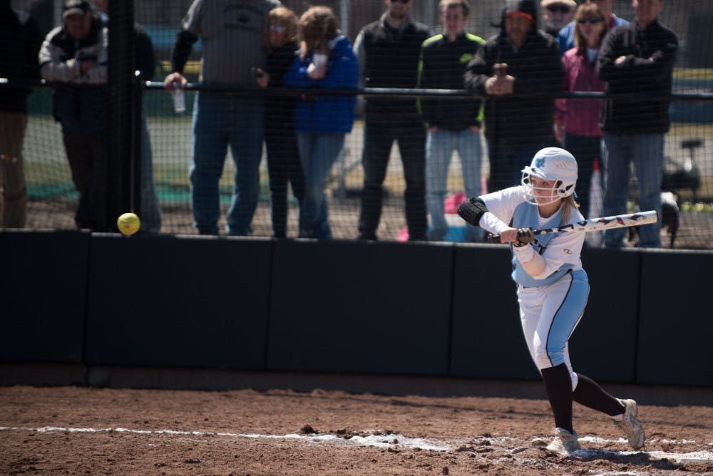 2015-04-11-Softball-vs.-Bowdoin-8
