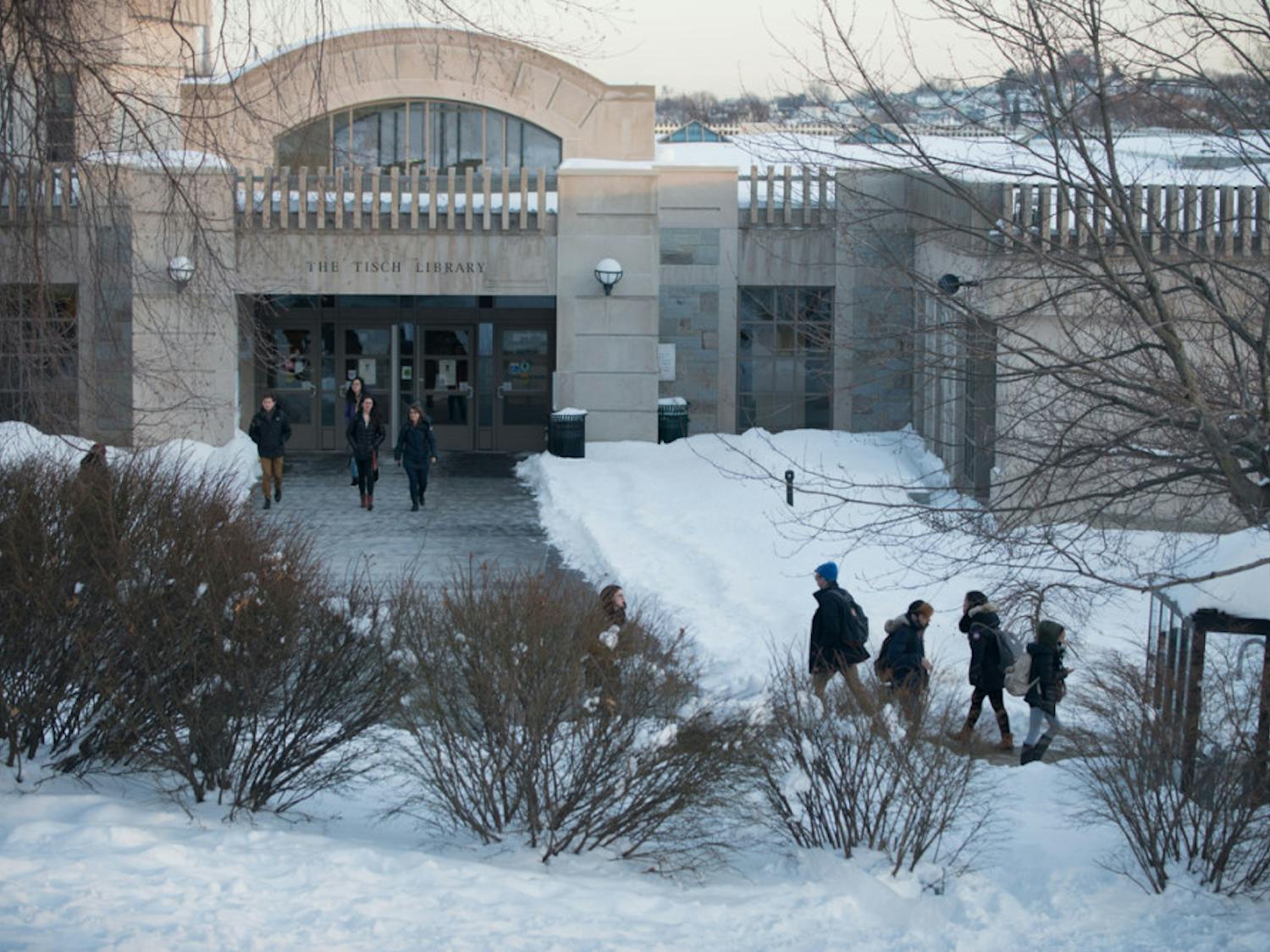 2015-01-29-Winter-Around-Campus-14