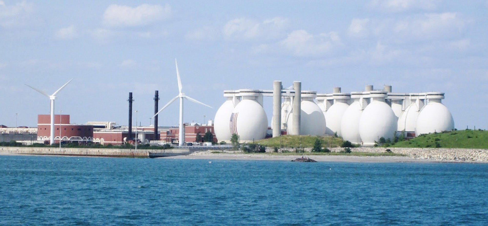 2017_deer_island_waste_water_treatment_plant_from_boston_harbor_1