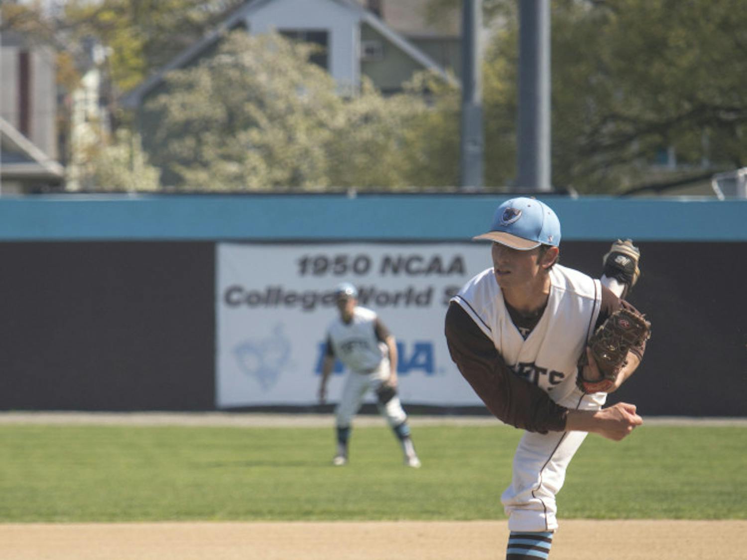 2017-04-28-mens_baseball_vbates