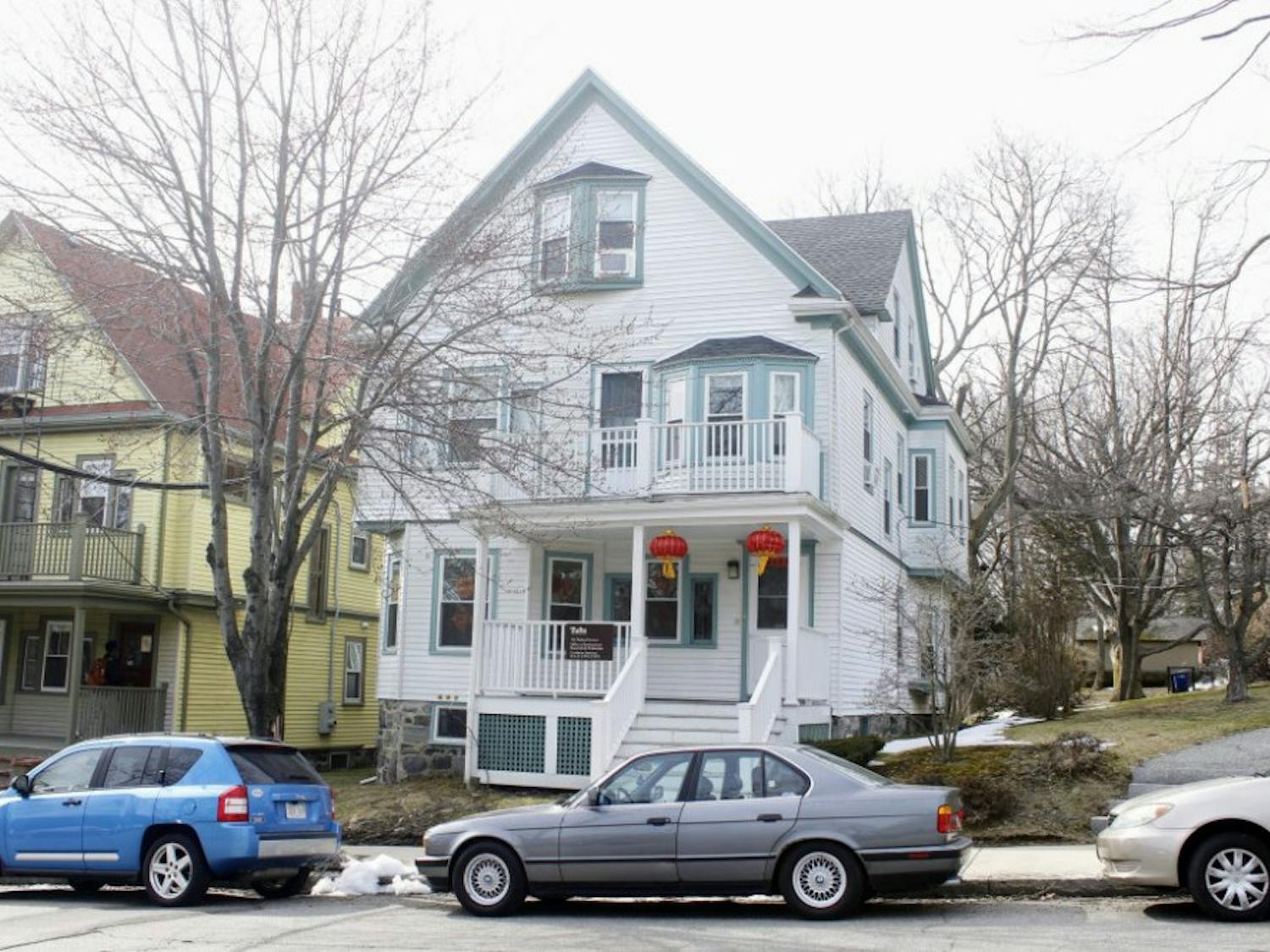 confucius_photo_3-1024x683-1