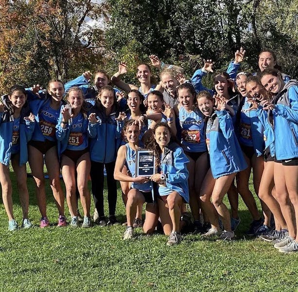 Page, Wagude lead Tufts cross country to impressive showing at NESCAC