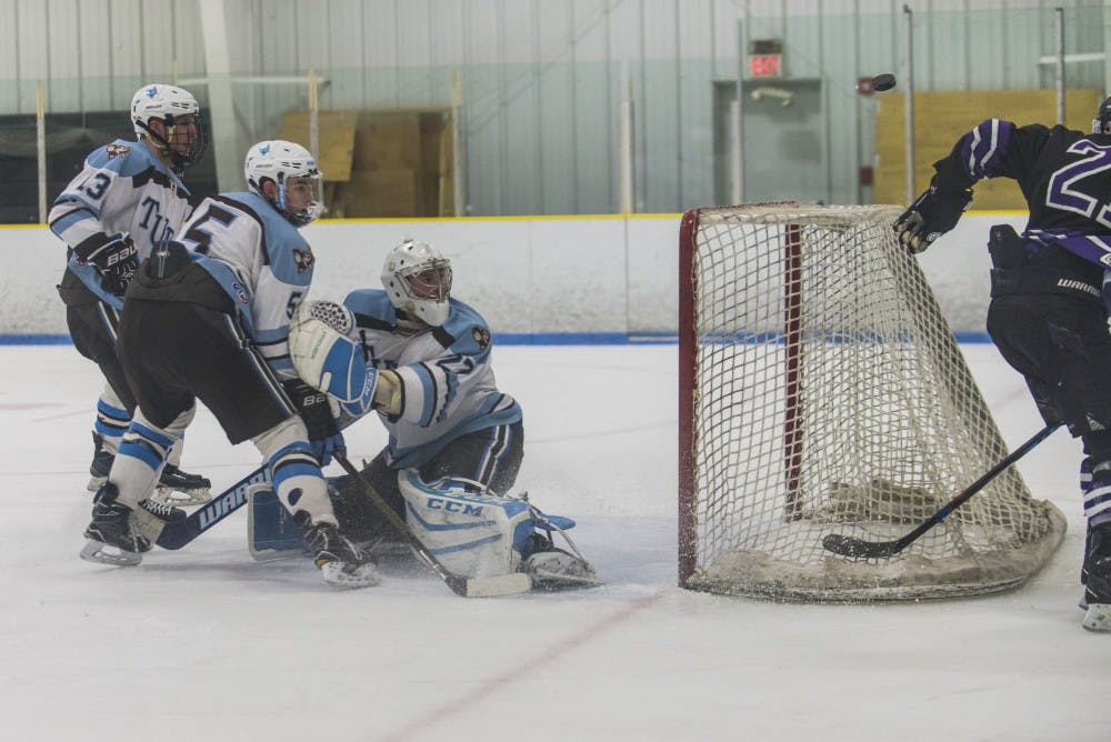 2017-02-10-Tufts-Mens-Ice-Hockey-at-Amherst-027