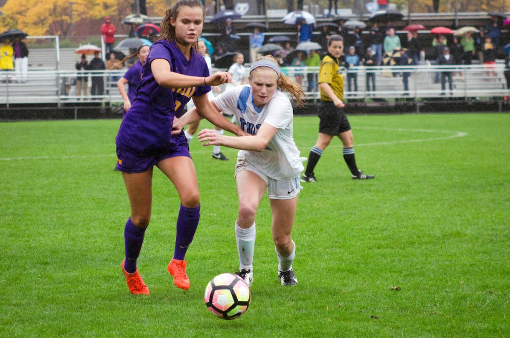 2016-Oct-22-Womens-Soccer100