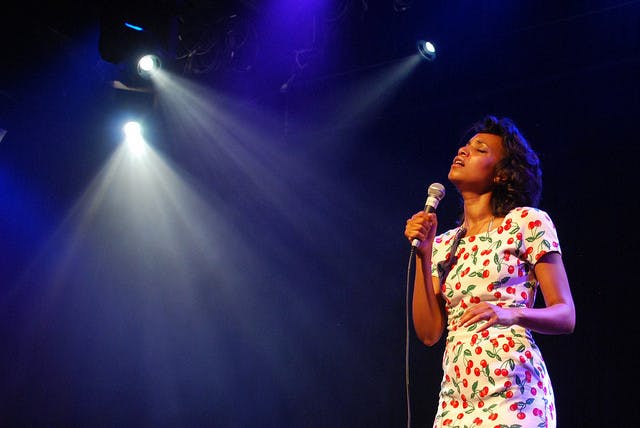 9032153816_3182de3052_z