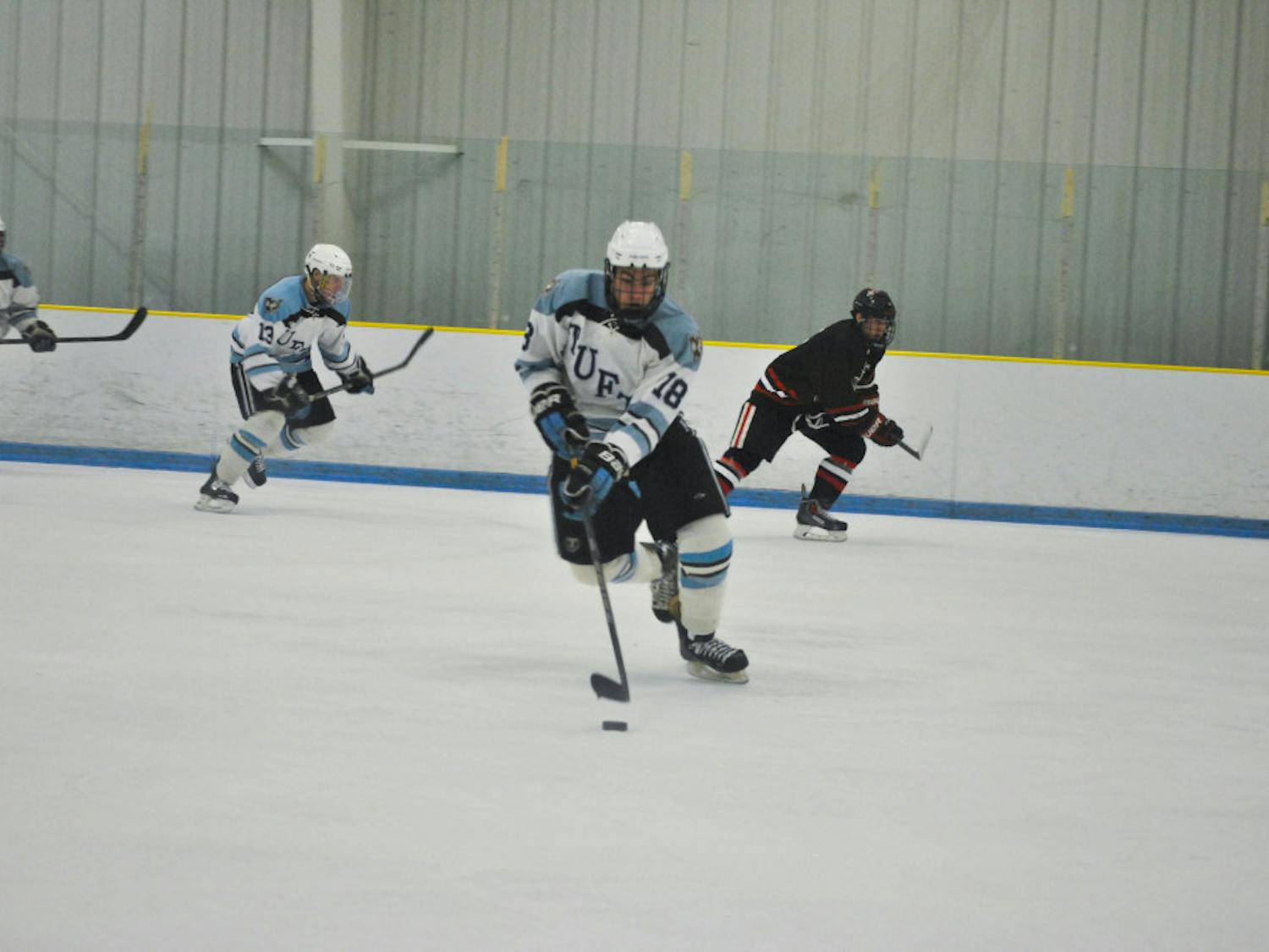 Ice-Hockey-vs.-Wesleyan-14