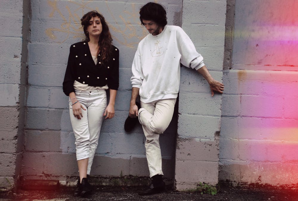 Beach_House_wall_Paulo-Dourado