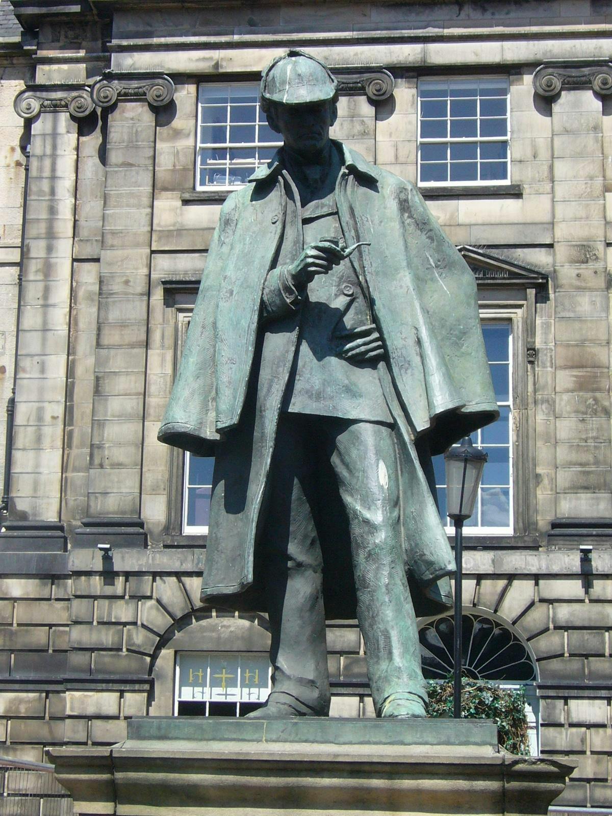 Sherlock_Holmes_statue,_Edinburgh.jpg