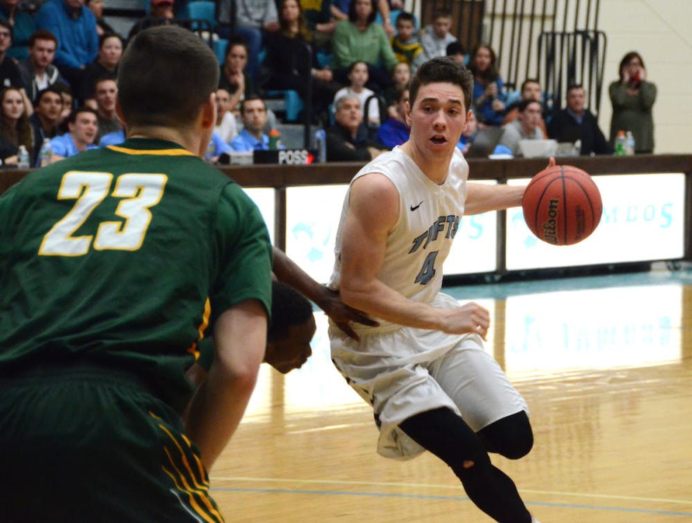 2016-3-5-MBBall-game-vs.-Skidmore20