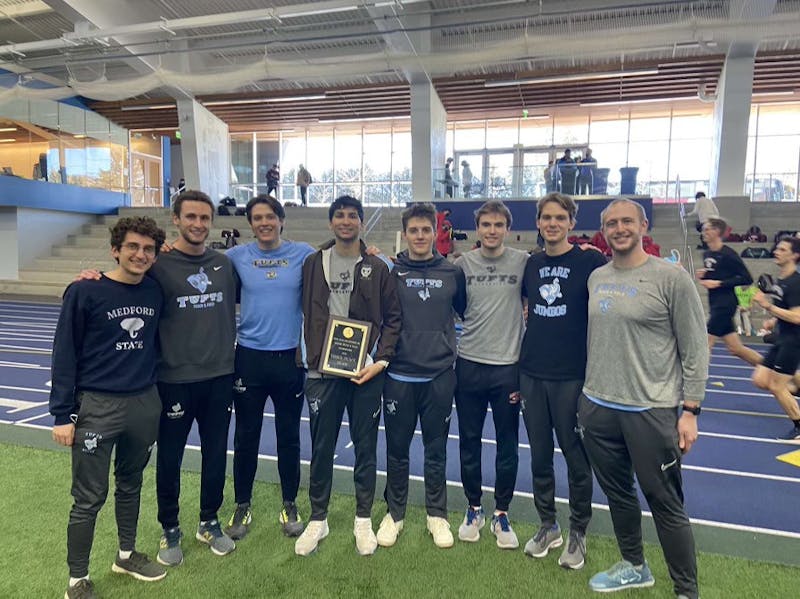 Strong individual performances propel men’s track and field to third