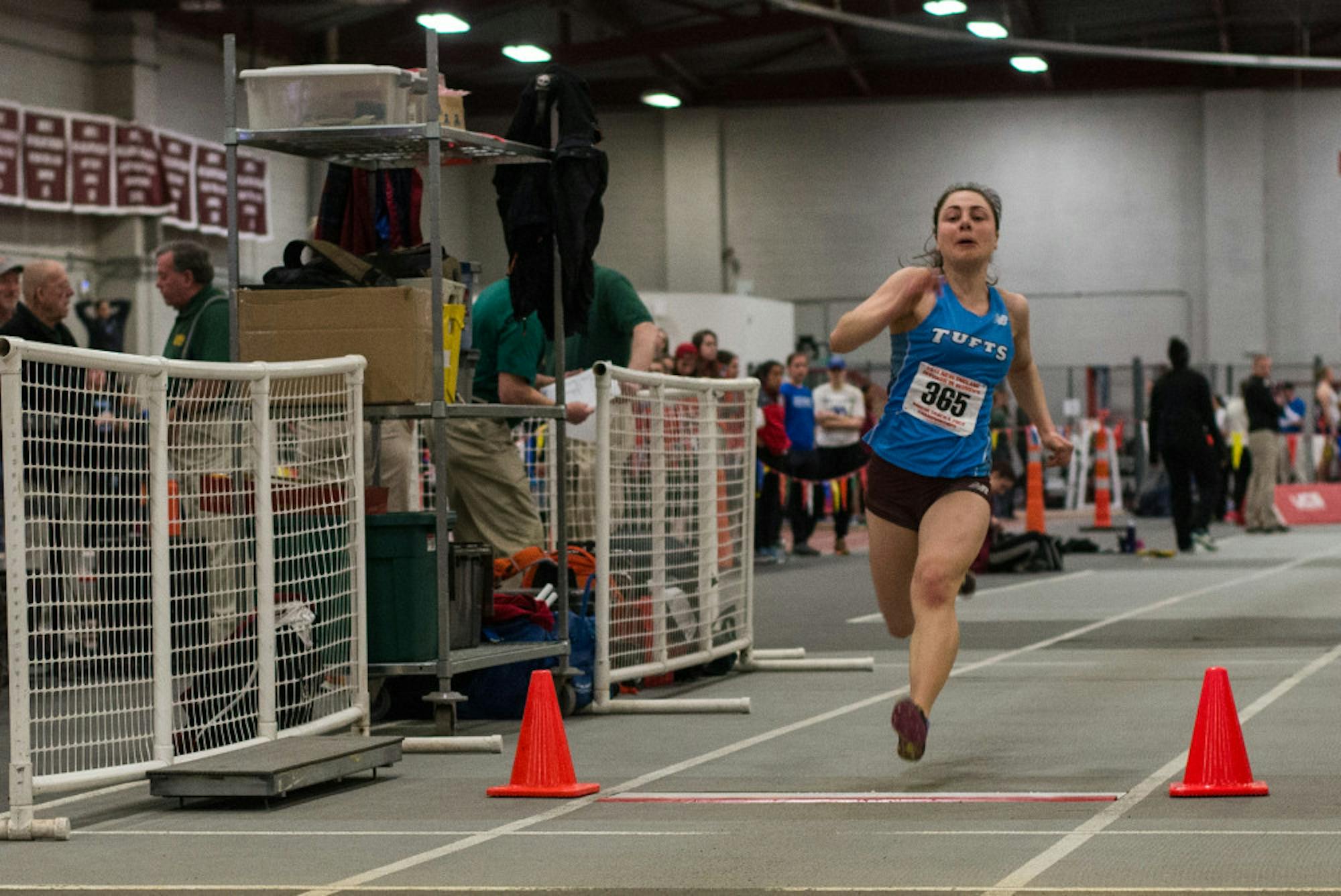 2017-02-18-Womens-Track-and-Field-at-MIT-004