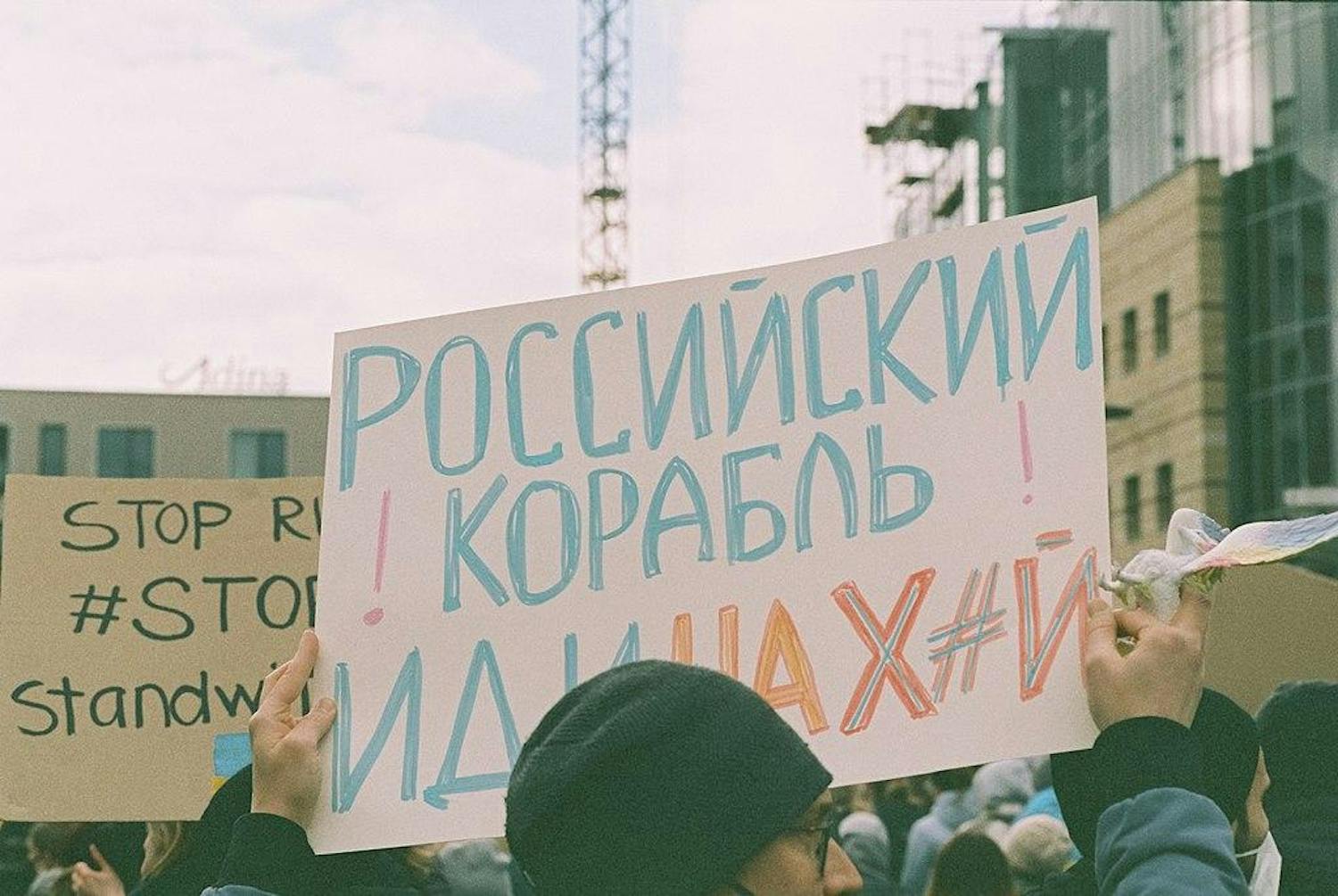 Demonstration_against_the_war_of_aggression_Russia_against_Ukraine_(52114809884).jpg