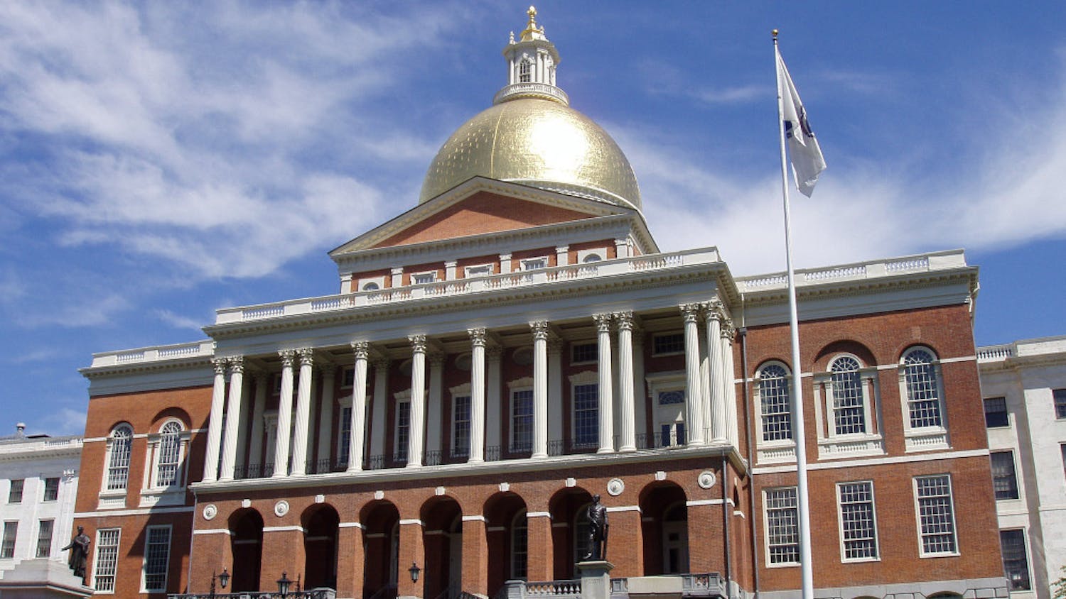 Massachusetts_State_House_Boston_Massachusetts_-_oblique_frontal_view-2
