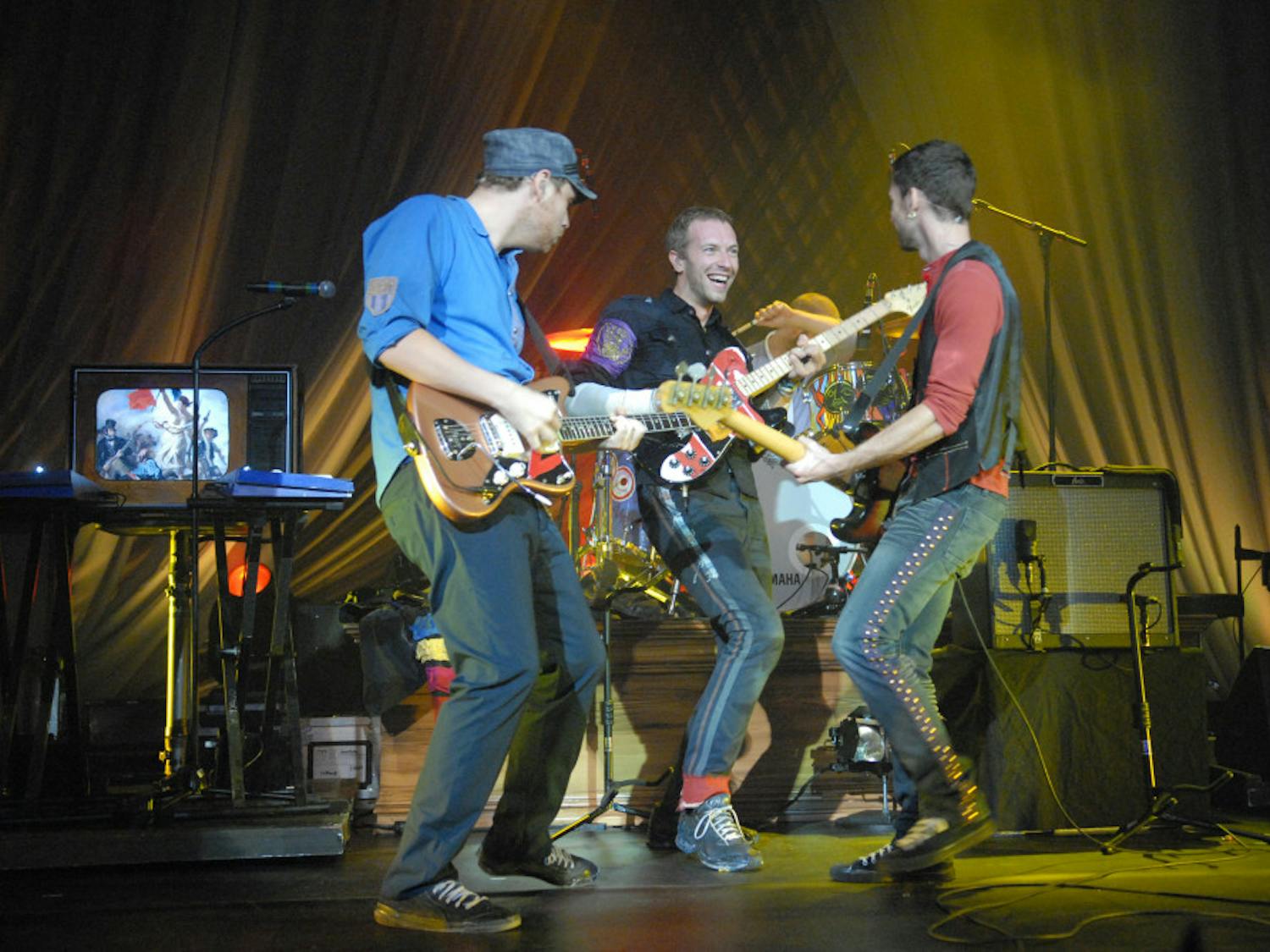 Coldplay_performs_for_Nissan_Live_Sets_2