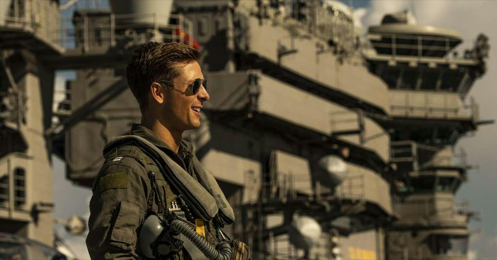 1675632455-sky-topgun-maverick.jpg