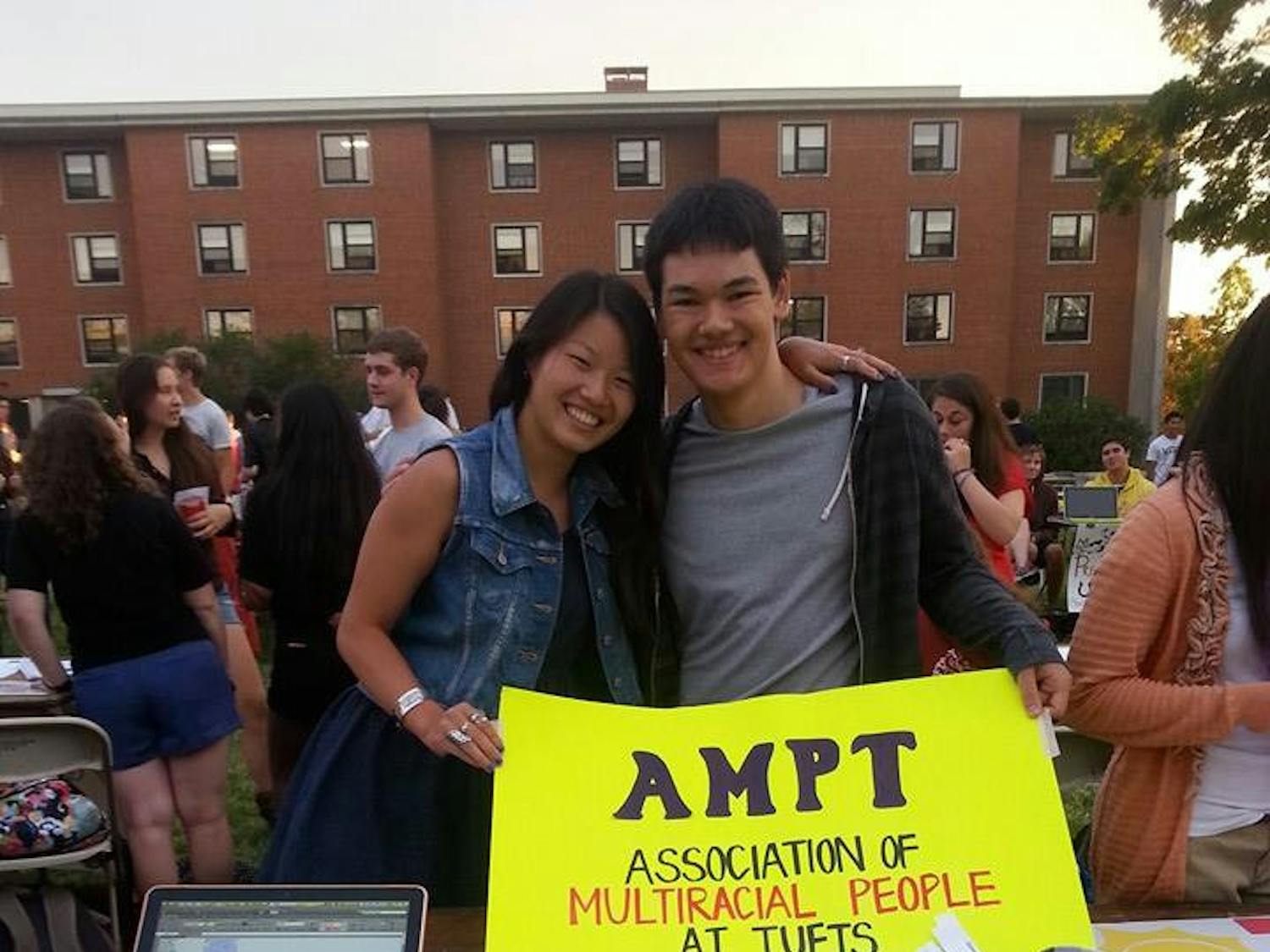 10702119_272054172990250_314273758476305322_n