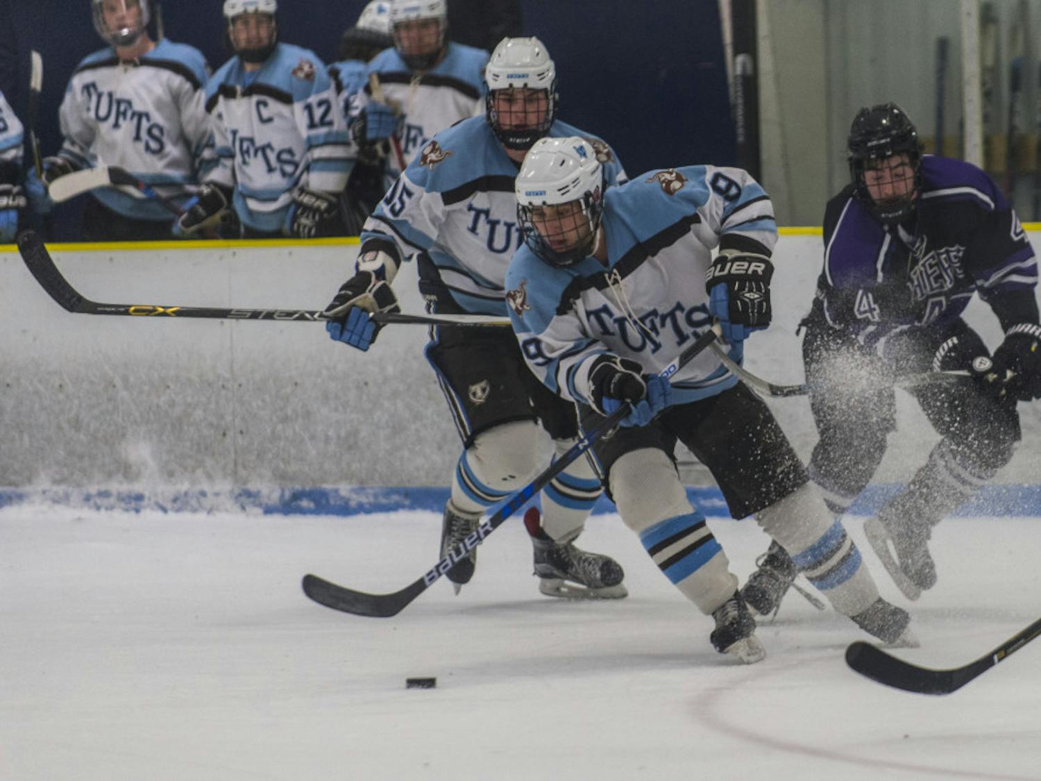2017-02-10-Tufts-Mens-Ice-Hockey-at-Amherst-013
